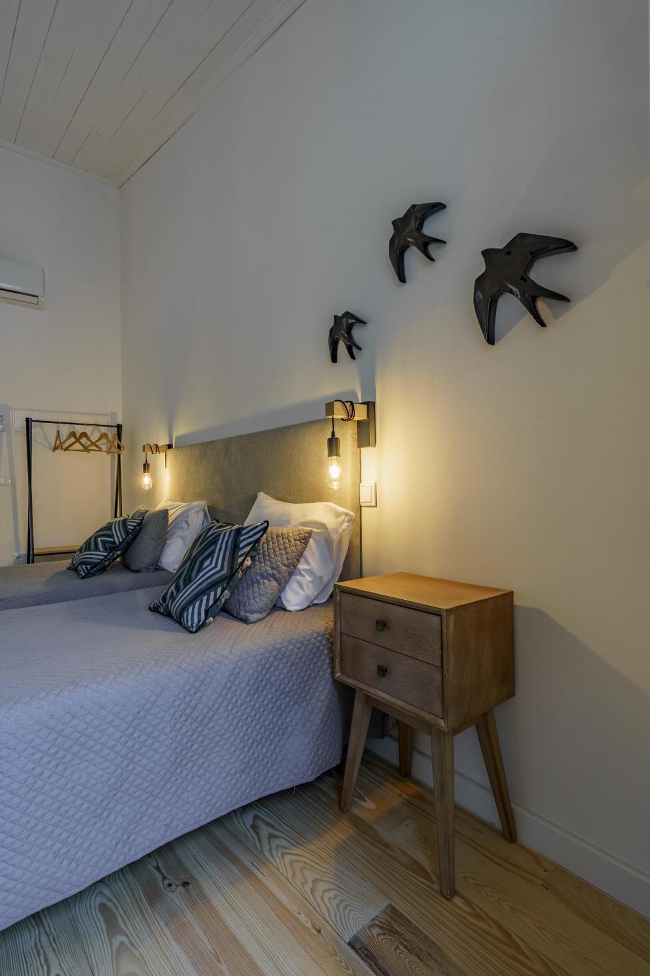Casas Da Ferraria By 4u - Tonho Da Chica & Avo Marchao *
